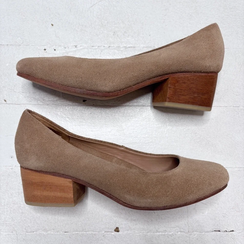 A Détacher Tan Eleanor Suede Pumps Wooden Block Heel Size 8 EUC